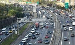 İstanbul'da sabah saatlerinde trafik yoğunluğu yaşanıyor