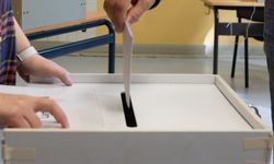 Letonya'da halk genel seçimler için yarın sandık başına gidecek
