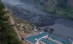 Nepal'de meydana gelen sel nedeniyle çok sayıda yerleşim yeri tahliye edildi