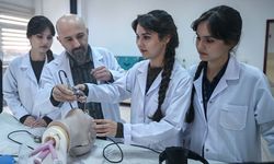 Özbek üçüz kız kardeşlerin tıp eğitimi, İbn-i Sina'nın topraklarından Türkiye'ye uzandı