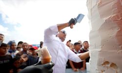 TEKNOFEST Güneydoğu'da 100 kilogram Kahramanmaraş dondurması dağıtıldı