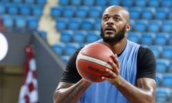 Trabzonspor Basketbol Takımı'nın yıldızı Tillman'ın hedefi çifte şampiyonluk