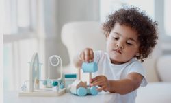 2 Yaş Oyuncak Çeşitleri ve Gelişim Destekleyici Öneriler