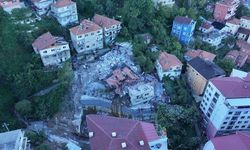 Zonguldak'ta çöken binanın çevresindeki 7 bina tedbiren boşaltıldı