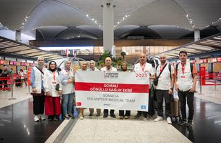 Yeryüzü Doktorları Derneğinin gönüllü sağlık ekibi Somali'ye gitti