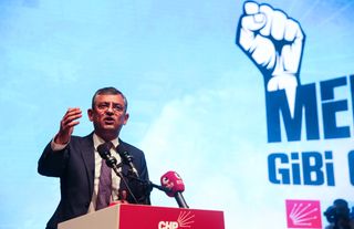 CHP Grup Başkanı Özel, partisinin Mersin İl Kongresi'nde konuştu