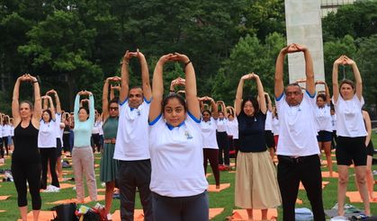 New York'ta Dünya Yoga Günü