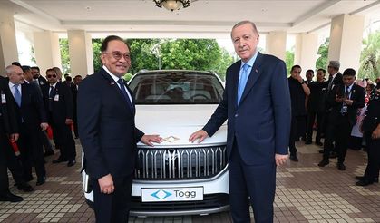 Cumhurbaşkanı Erdoğan, Malezya Enver'e Togg hediye etti