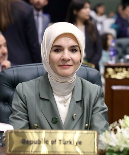 Bakan Göktaş: Dile getirilen her söz Müslüman kadınların yeni yüzyıldaki yürüyüşüne istikamet kazandıracak