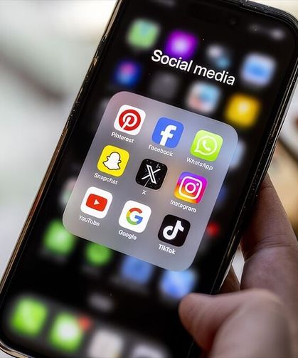 Çekya okullarda cep telefonu kullanımını yasaklamaya hazırlanıyor