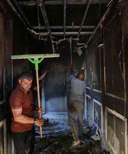 Filistin topraklarını gasbeden İsrailliler Nablus'ta bir evi ateşe verdi