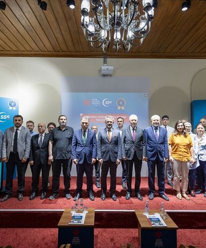 FSM YÖKAK'tan 5 yıllık Kurumsal Akreditasyon Belgesi'ni teslim aldı