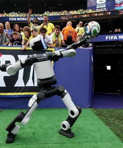 Hyundai'nin insansı robotu Atlas, 2026 FIFA Dünya Kupası sahnesine çıktı