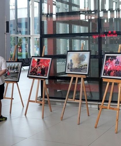 İstanbul ve Sabiha Gökçen havalimanlarında 15 Temmuz fotoğrafları sergisi