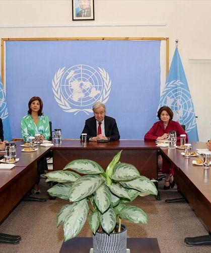 Kıbrıs'ta BM Genel Sekreteri Guterres öncülüğünde ara bölgedeki üçlü görüşme yapıldı