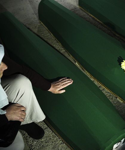Srebrenitsa soykırımının 31. yıl anma törenlerinde 10 soykırım kurbanı toprağa verilecek