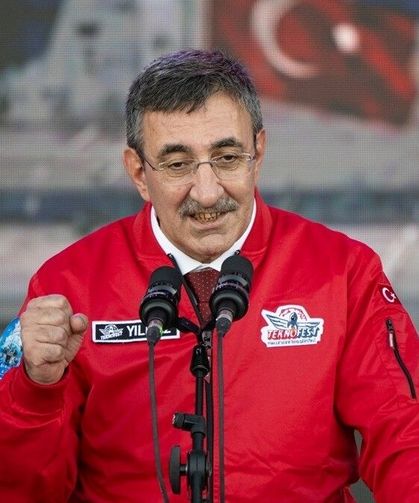 Cumhurbaşkanı Yardımcısı Yılmaz, TEKNOFEST Mavi Vatan'ı ziyaret etti