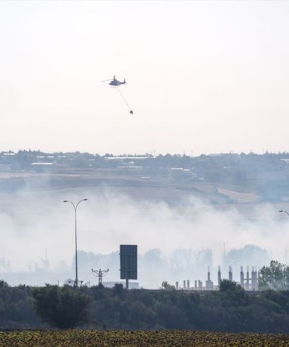 GÜNCELLEME - Silivri'de otluk ve ağaçlık alanda çıkan yangına karadan ve havadan müdahale ediliyor