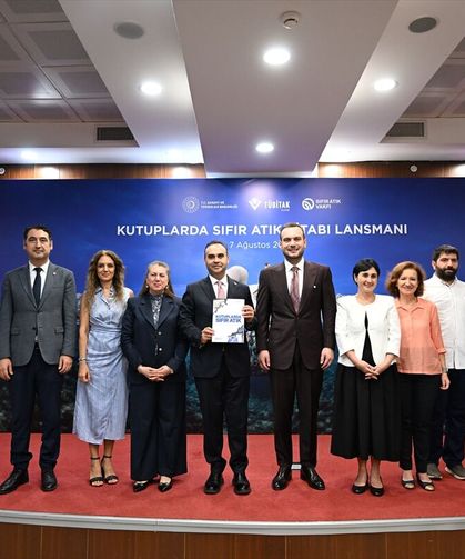 'Kutuplarda Sıfır Atık' kitabı tanıtıldı