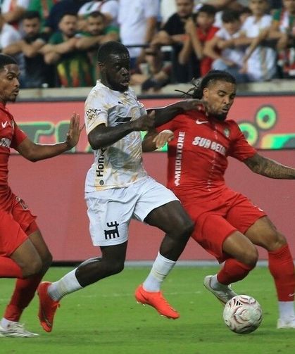 Amed Sportif Faaliyetler, İstanbul Başakşehir'i mağlup etti