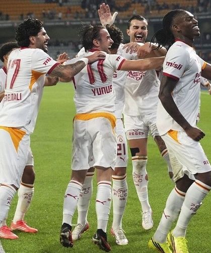 Galatasaray, Başakşehir deplasmanında Sara'nın frikiğiyle kazandı