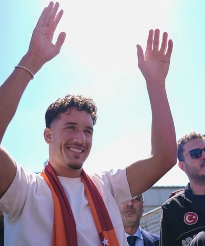 Galatasaray, milli oyuncu Deniz Gül'ü kadrosuna kattı