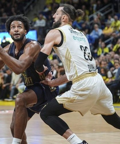 Fenerbahçe Tarfin, Dubai Basketbol'u 76-66 yendi