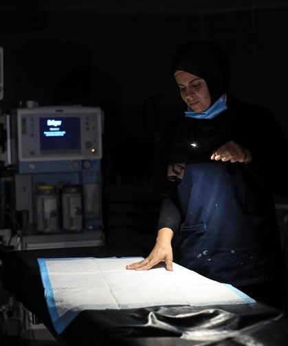 Gazze'deki Sağlık Bakanlığı: Hastane jeneratörlerini çalıştırmak için gerekli yakıt tükendi