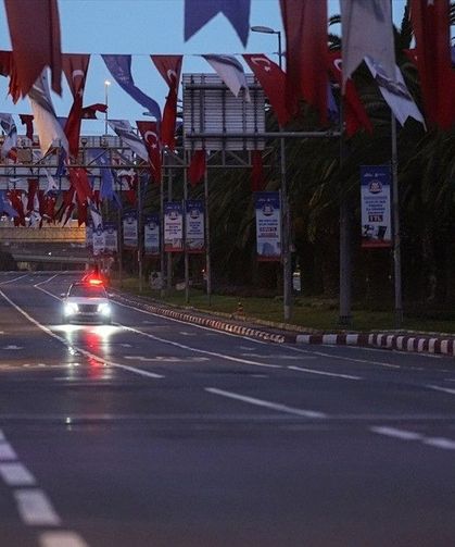 İstanbul'da Cumhuriyet Bayramı tören provası nedeniyle bazı cadde ve yollar trafiğe kapatıldı