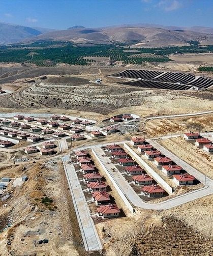 Malatya'da deprem konutlarının hak sahiplerine teslimi devam ediyor