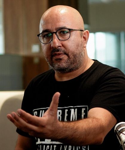 Sanatçı Kayra, rapin geçmişte toplumdan gördüğü ayrımcılığın artık kendi içinde yaşandığına dikkati çekti: