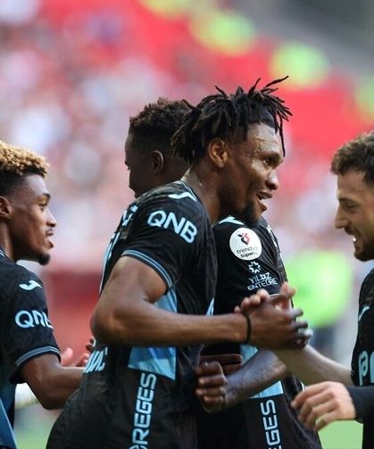 Trabzonspor, deplasmanda Samsunspor'u 3-0 yendi