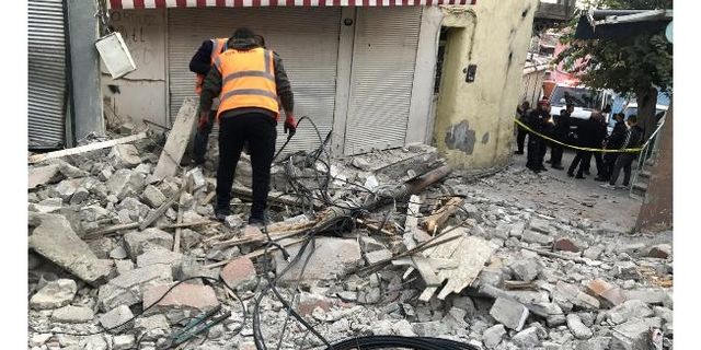 Bakan Koca: Depremde yaralanan 7 kişinin tedavisi sürüyor