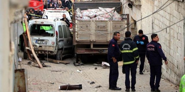 Freni boşalan kömür yüklü kamyonet, çocuklara çarptı: 1 ölü, 2 yaralı