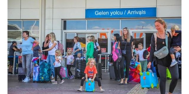 Savaşa rağmen 134 bin Ukraynalı Antalya'ya tatile geldi