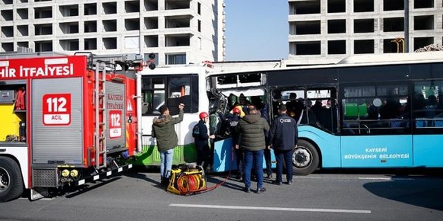 Kayseri'de belediye ve halk otobüsü çarpıştı, 29 kişi yaralandı