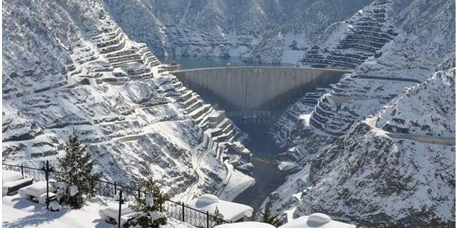 Karadeniz'de kar nedeniyle 5 ilde 759 yerleşim yerine ulaşım sağlanamıyor