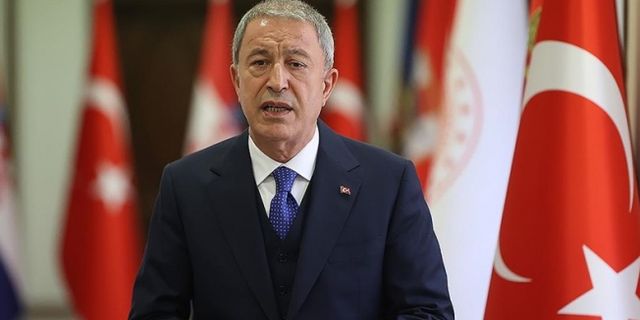 Bakan Akar: Sağlık çalışanlarımızın deprem bölgesindeki fedakarlık ve kahramanlıkları her türlü takdirin üzerindedir
