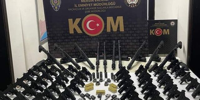Mersin'de ruhsatsız 61 tabanca ve 11 tüfek ele geçirildi