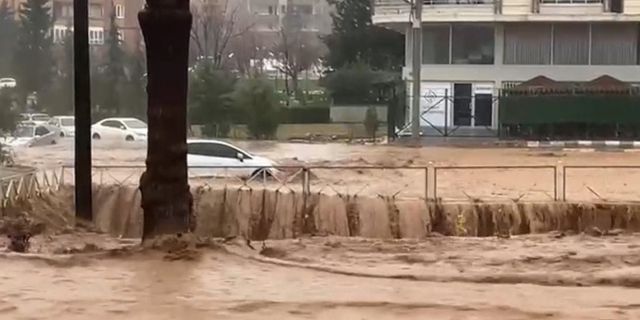 Şanlıurfa’da sağanak nedeniyle eğitime ara verildi