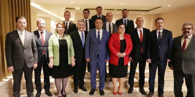 MHP Mersin milletvekilleri adaylarının iftar yemeğine yoğun ilgi