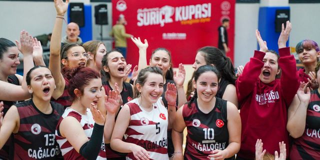 Okullararası Suriçi Kupası Voleybol Turnuvası Yapıldı