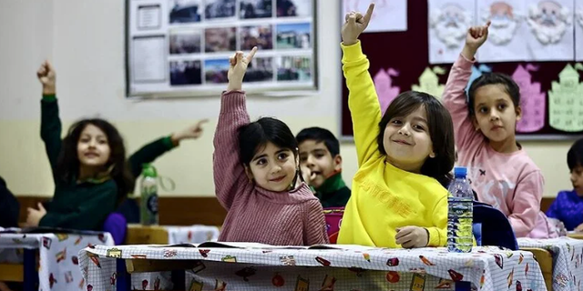 Deprem nedeniyle naklini başka ile aldıran öğrencilerden 77 bin 647'si okuluna döndü