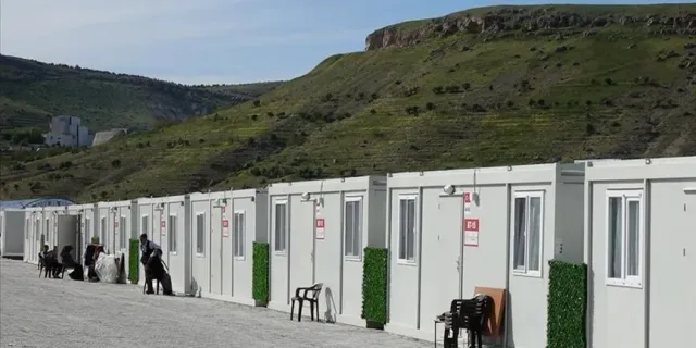 Malatya'da depremzedeler konteyner ya da kiralık evlere yerleştirilecek