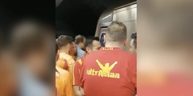 Taraftarlar farklı metro durağında indirilmelerine tepki gösterdi