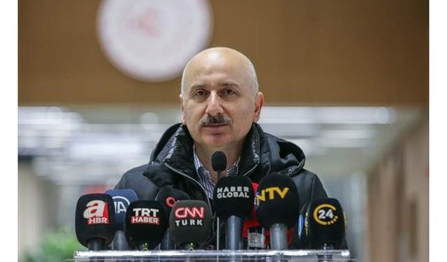 Bakan Karaismailoğlu, Kağıthane-İstanbul Havalimanı Metro Hattı'nda incelemelerde bulundu