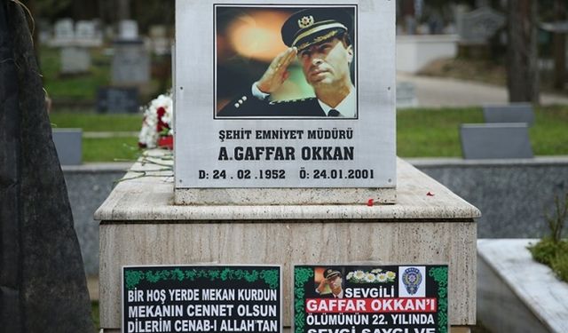 Şehit Emniyet Müdürü Ali Gaffar Okkan mezarı başında anıldı