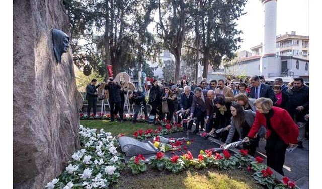 Zübeyde Hanım, vefatının 100. yılında mezarı başında anıldı
