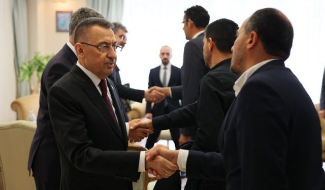 Cumhurbaşkanı Yardımcısı Oktay, KKTC'de "Şampiyon Melekler"in aileleriyle görüştü