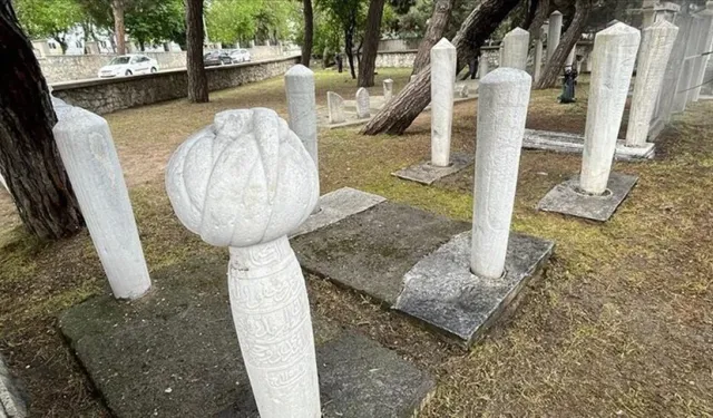 Edirne'deki Osmanlı dönemi mezarlıkları ve hazireleri aslına uygun onarılıyor